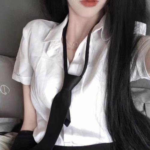不认识的女友